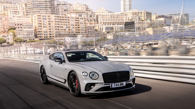 Bentley introducerer Continental GT S og GTC S: Performanceorienteret køreoplevelse par excellence