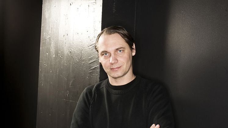 Mattias Andersson förlänger sitt uppdrag på Backa Teater