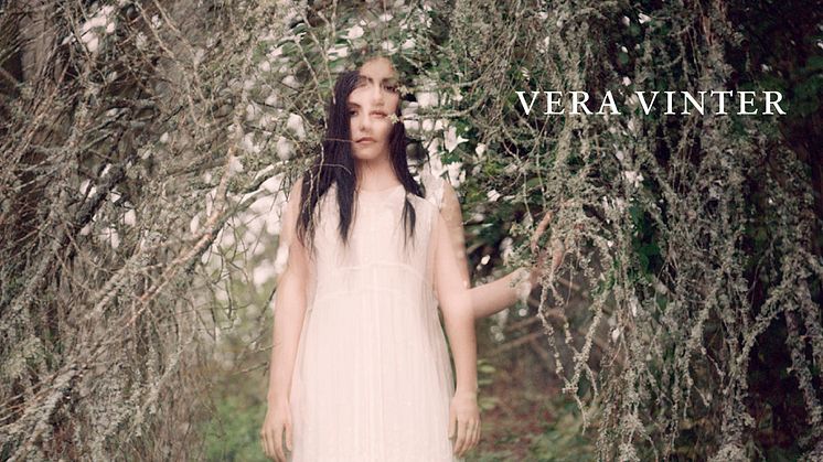 Vera Vinter släpper album och åker på turné