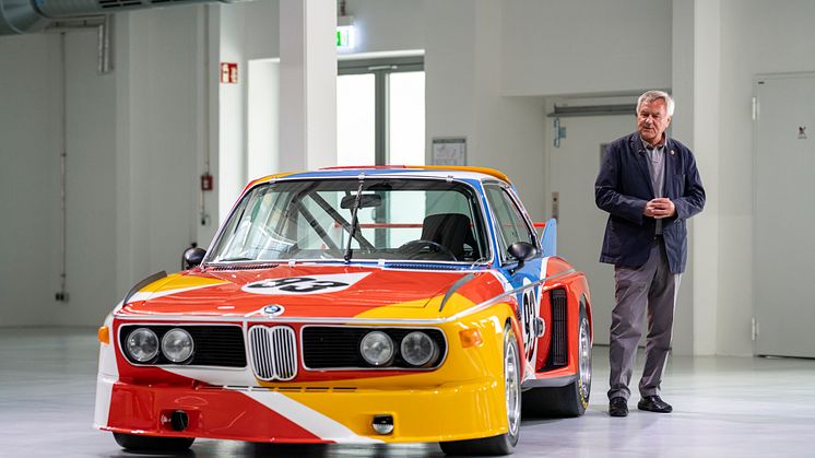 Alexander Calder BMW 3.0 CSL sammen med Jochen Neerpasch i 2021