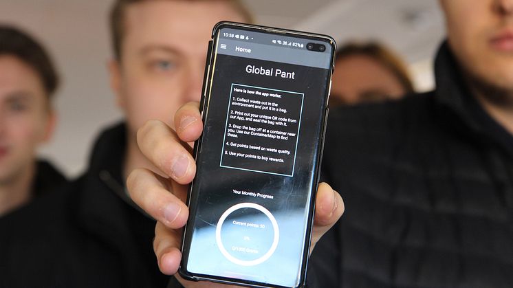 Global Pant är en mobilapplikation utvecklad av studenter och som ska få fler i utvecklingsländer att vilja plocka och återvinna mer skräp.