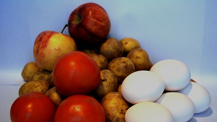 Baslivsmedel som potatis, ägg, frukt och grönt kommer att vara ekologiska.