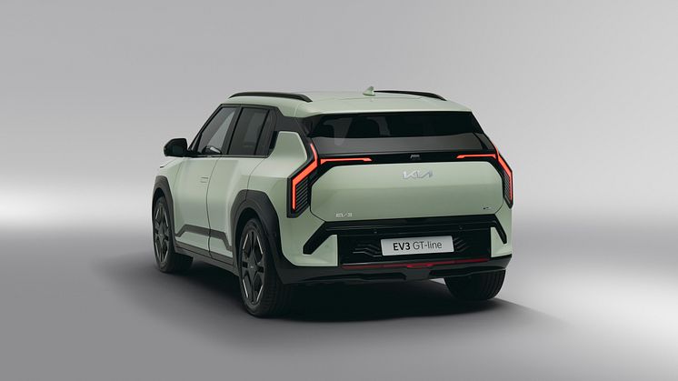 kia-ev3-gtline-aventurinegreen-exterior-highres-005.jpg