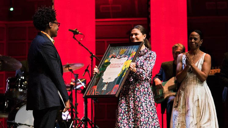 Jacqueline Woodson tonight received the Astrid Lindgren Memorial Award from H.R.H. Crown Princess Victoria. Photo: Stefan Tel