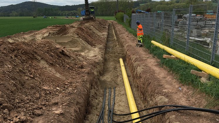 Auf mehreren Kilometern bekommen die Gas- und Stromleitungen im Raum Schneckenlohe eine neue und zugleich gemeinsame Trasse. Foto: Felix Wolfrum, Bayernwerk