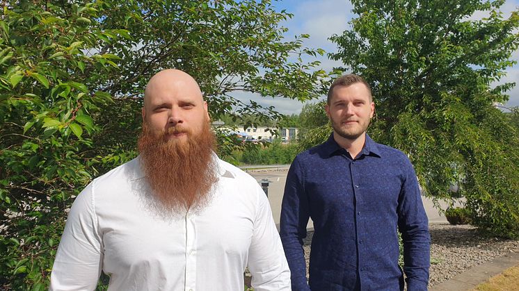 Connect Companies äger och säljer integrationsmotorn Blue Integrator. Efterfrågan på effektiva integrationslösningar gör att företaget växer vidare och nu anställer Christoffer Suhonen (t.v.) och Tommy Hjelm (t.h.).