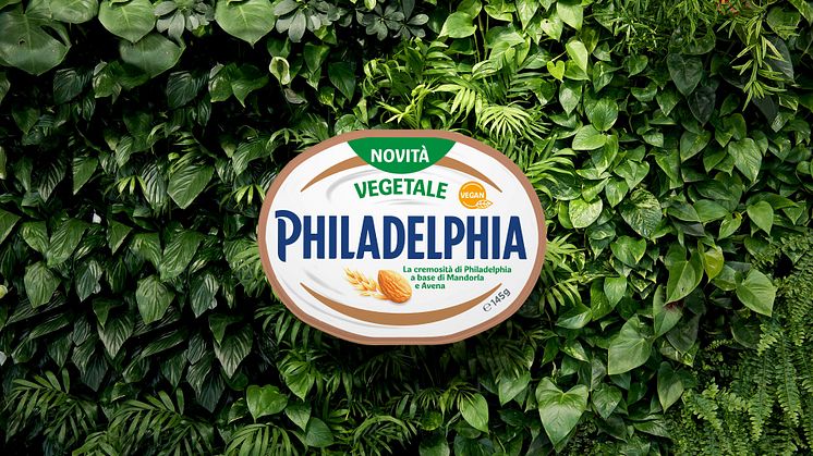 Nasce Philadelphia Vegetale: tutta la bontà dell’iconico Philadelphia da oggi anche nella versione vegana, a base di mandorla e avena