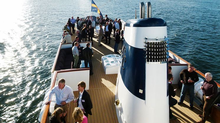 Ny plats för Samhällsbyggararenan i Almedalen – M/S Blue Charm med bästa läge i Visby hamn