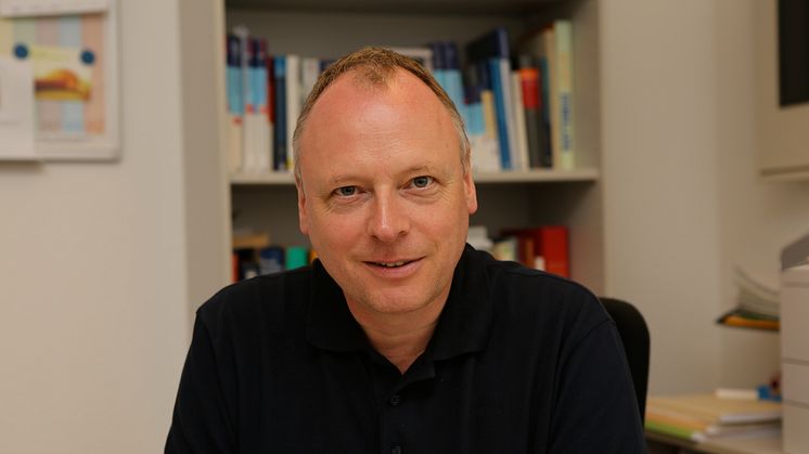 Dr. Eike Langeim