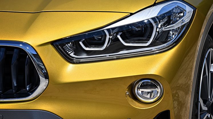 HELT NYA BMW X2