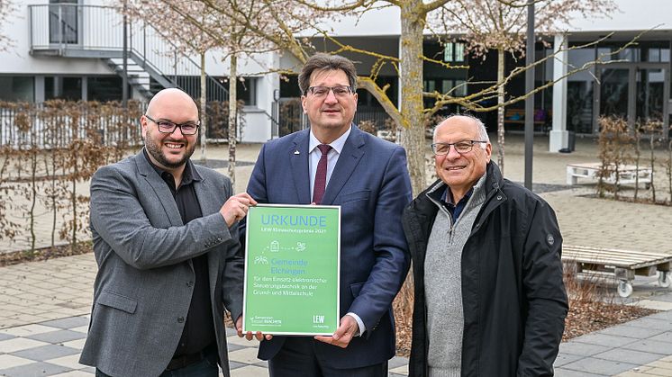 Elchingen erhält LEW Klimaschutzprämie für Erneuerung der Steuerungstechnik an Grund- und Mittelschule 
