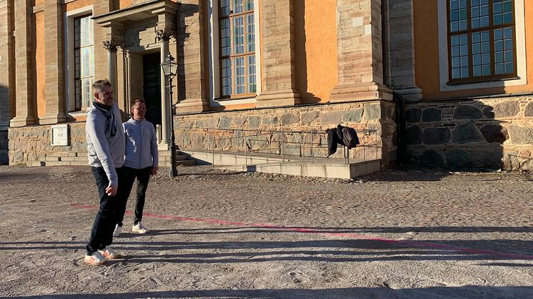 Tommy Gustafsson, generalsekreterare, Svenska Bouleförbundet och Mattias Thorell, evenemangsutvecklare, Svenska Bouleförbundet på plats på Stortorget i Kalmar.