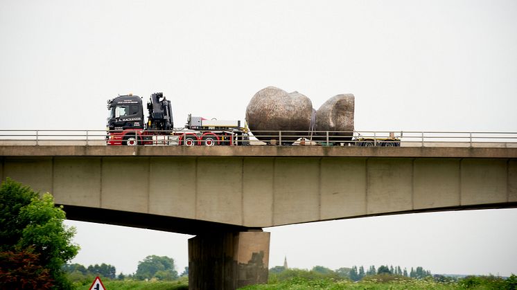 Transport av "Hodet" - kunstprosjekt Marianne Heske