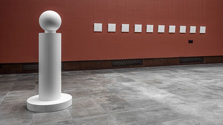Dag Erik Elgin / Et modernistisk punktum (Vigelandmuseet) Gjentakelse over Vigelands urne (gips)