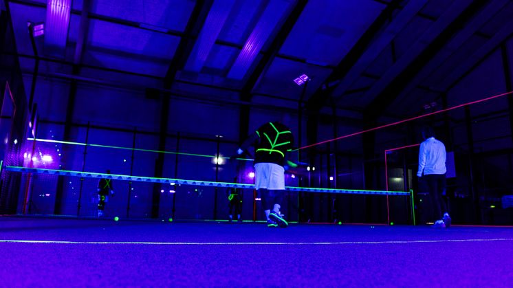 HimmerLand bliver de første i Danmark til at lave padel i mørke