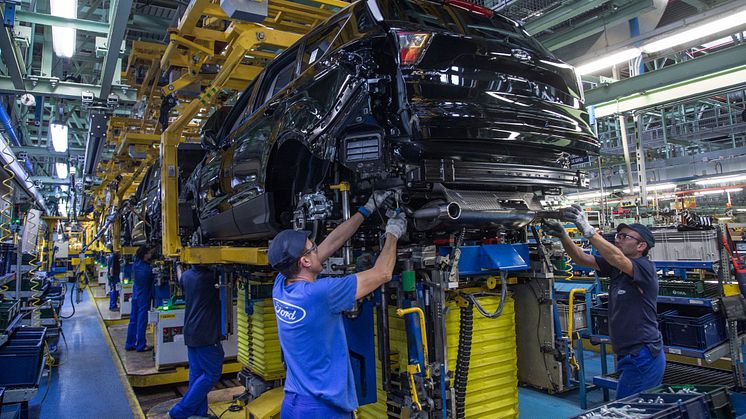Ford vahvistaa sitoutumistaan Espanjaan – investoi 750 miljoonaa euroa Valencian tehtaaseen ja seuraavan sukupolven Kugan tuotantoon 