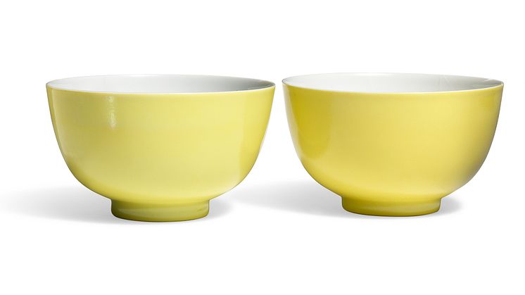 Lemon-yellow porcelain cups