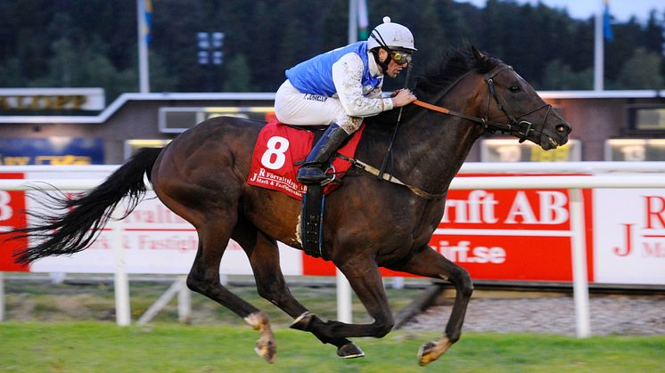 IKC Fonder Stockholms Stora Pris (Gr 3) toppar storloppskvällen på Täby Galopp 