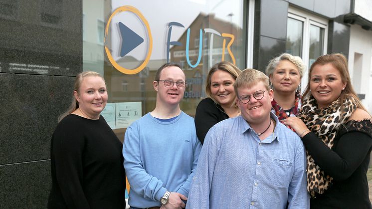 Das EUTB-Team verabschiedet sich aus der Treysaer Bahnhhofstraße (von links): Sabine Schleicher, Christoph Spanknebel, Tamara Lohse, Fabian Schade, Marion Springs und Franziska Rösch. 