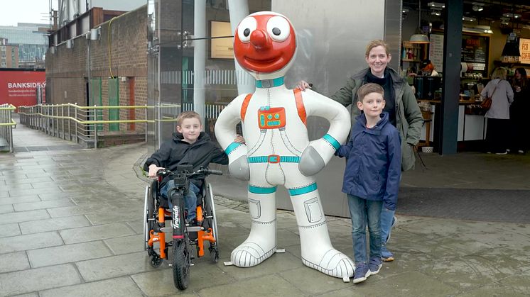 Jasper visits Morph to promote accessible travel by rail