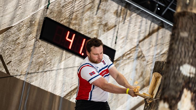 Ny personlig rekord og norsk rekord i Single Buck ga Vebjørn Sønsteby en bronsemedalje i den siste delkonkurransen av TIMBERSPORTS® Nordic Cup 2023.