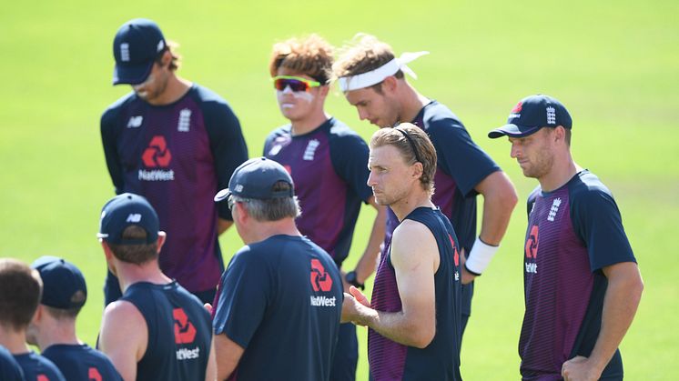 England Test captain Joe Root (centre) addresses his team at The Ageas Bowl (Getty Images)