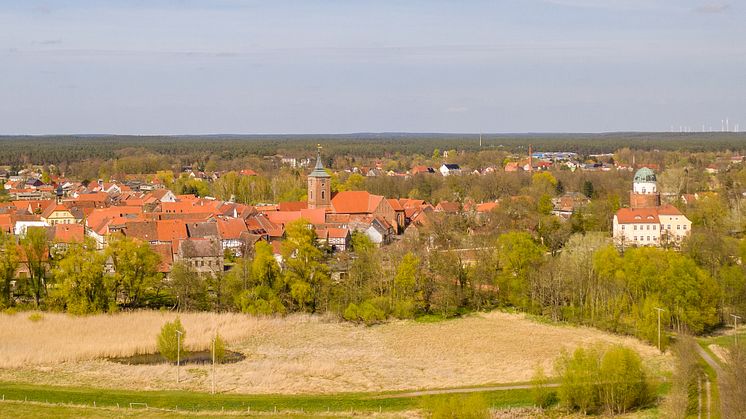 In der Prignitz können Radler jetzt auch an der St. Katharinenkirche Lenzen Station machen. Foto: TMB-Fotoarchiv/Steffen Lehmann.  