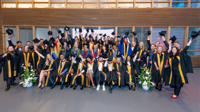 Eerste afstudeerceremonie van Northumbria University in Amsterdam 