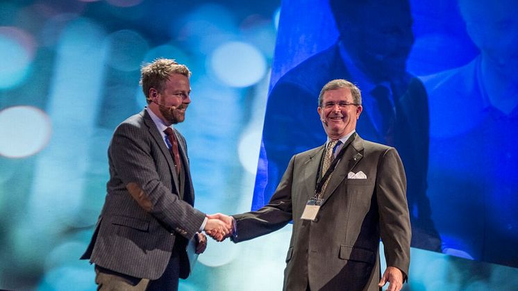 Foto: Vegard Breie. Næringsminister Thorbjørn Røe Isaksen og styreleder i Bygg Reis Deg Carl Otto Løvenskiold