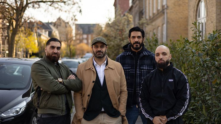 På foto fra venstre: Albert Arthur Amiryan som Saddam, producer Misam Avaz, Afshin Firouzi som Cairo og instruktør Jahfar Muataz. Foto: Anne Schwartz