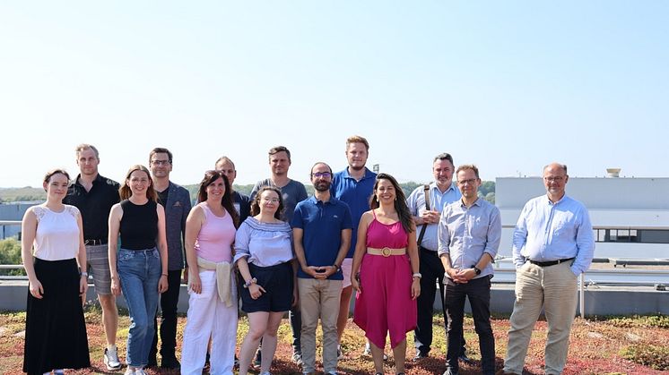 Gruppenbild zum Projektstart in Wildau. Die Universität Potsdam und die Technische Hochschule Wildau haben gemeinsam das Projekt ERASER für die nächsten vier Jahre ins Leben gerufen. Bild: Taron Michael Krzyczmonik | Universität Potsdam