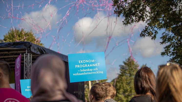 Introduktionen blir annorlunda även den här hösten. Bland annat delas studenterna upp för att ta del av introduktionen på olika dagar.