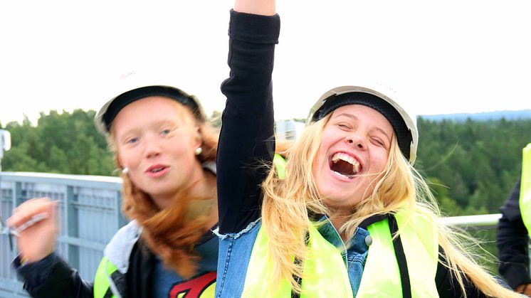 Esther Williamsson och Emma Engnell från ett tidigare år av Energi för tjejer.