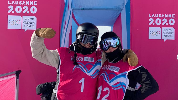 Jennie-Lee Burmansson och Wilma Johansson gick båda till slopestylefinal i Världsungdoms-OS. Jennie-Lee tog där en bronsmedalj. Bild: Pontus Nordström