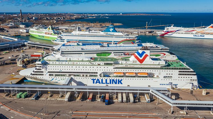 Tallink-Silja-Schiffe im Hafen von Tallinn