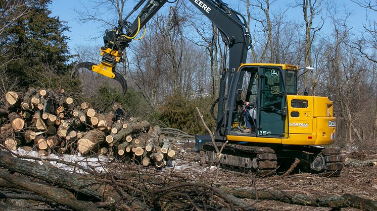 John Deere & engcon-1