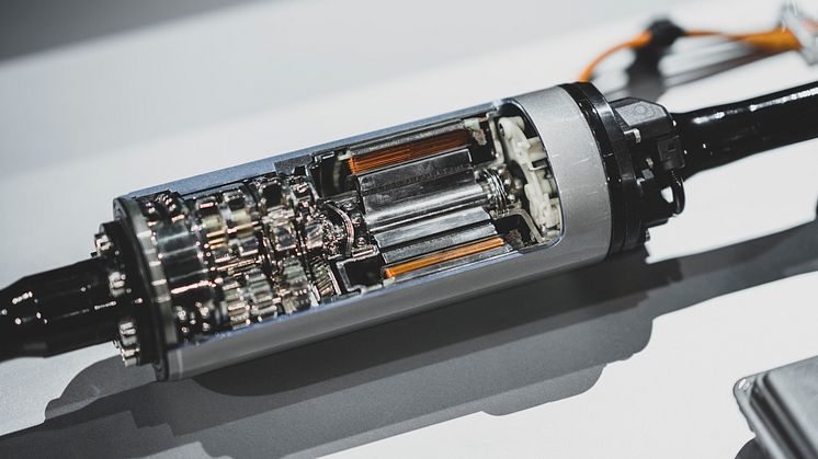 Electromechanical active roll stabilization