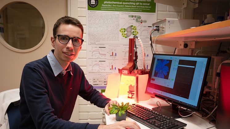Pierrick Bru, PhD student at the Department of Plant Physiology and Umeå Plant Science Centre. Photo: Alexis Brun