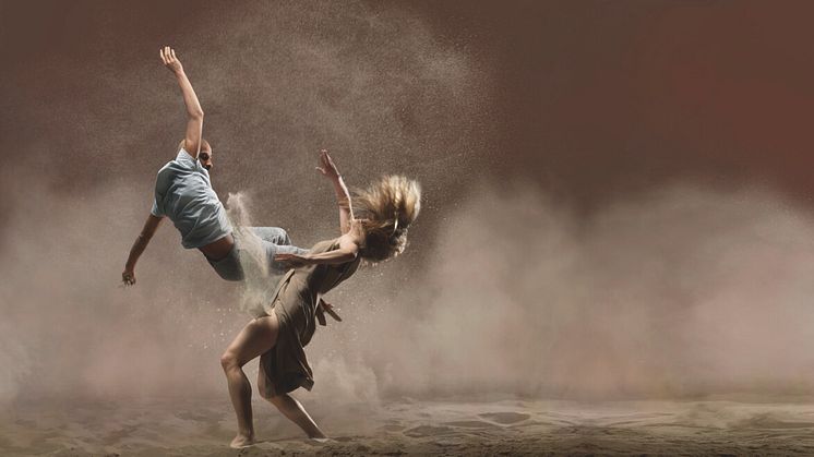 Fredag den 31 mars är det världspremiär för dansdubblen "Touched" med ett av världens just nu topprankade kompanier för samtida dans: GöteborgsOperans Danskompani.