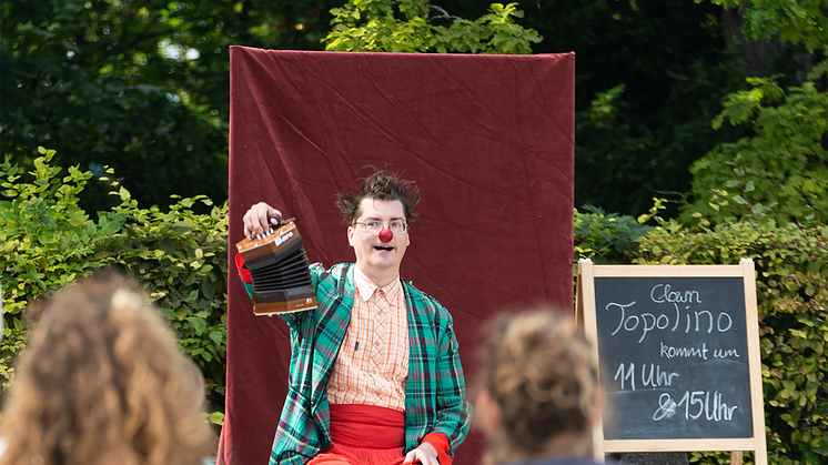 Le clown Topolino lors de la Fête du campus dans le parc du Goetheanum le 12 septembre 2021 (Photo: Xue Li)