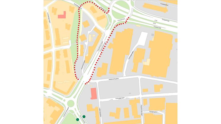 Karta över omledningsväg för gång- och cykeltrafik, se röd markering, samt var de tillfälliga busshållplatserna finns, se grön markering.
