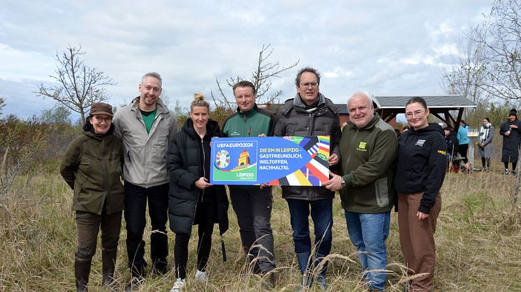 Waldmeisterschaft - Pflanzaktion im ehemaligen Tagebau Peres 