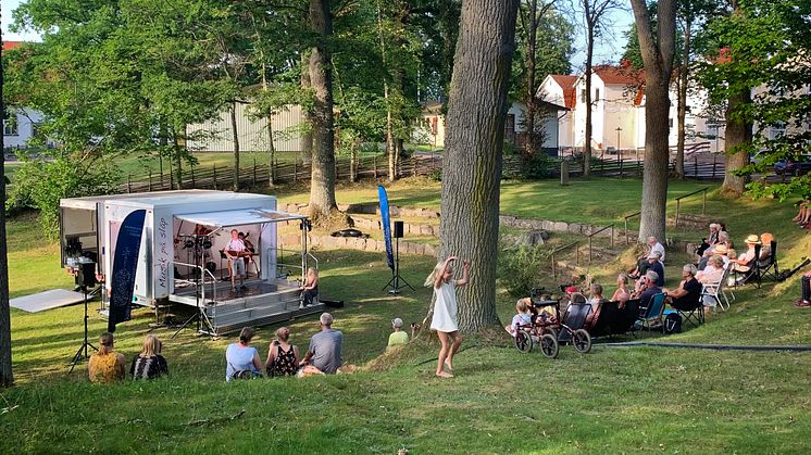 28 konserter i hela Kalmar län och avstickare till Äppelriket och Capri. Foto Urban Wedin.