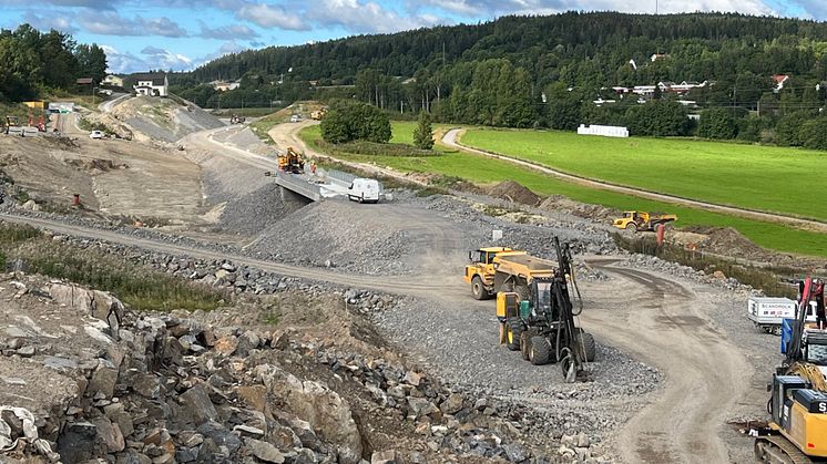 I Sundsvall byggs ett nytt järnvägsspår som ska koppla ihop Ådalsbanan med Tunadalsspåret. Syftet är att göra transporter till och från Sundsvalls hamn enklare och mer tidseffektiva. Bild: Mats Svensson