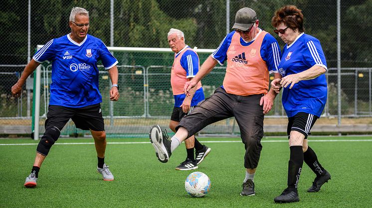 Gåfotboll är en av de alternativa fotbollsformer som är under stark tillväxt