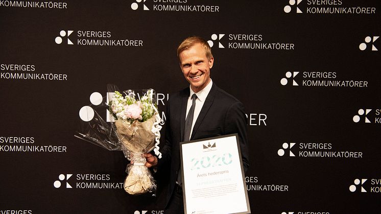Presschef Christer Janson från Folkhälsomyndigheten tog emot årets hederspris.