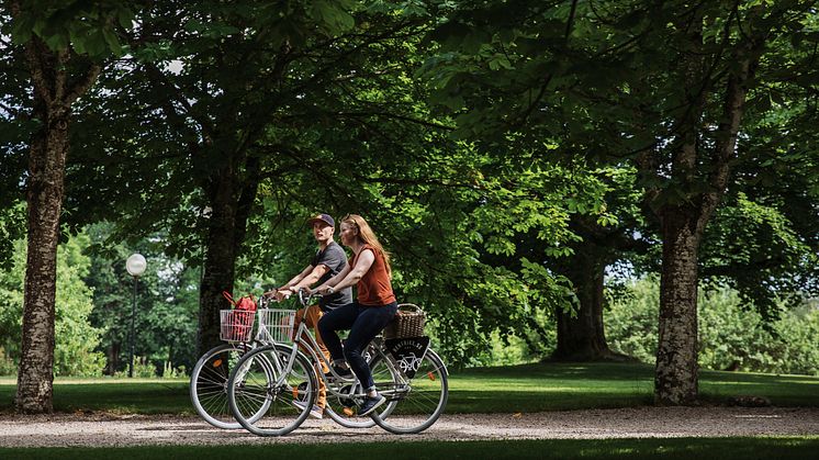 Cykling vid Huseby Bruk, foto Alexander Hall