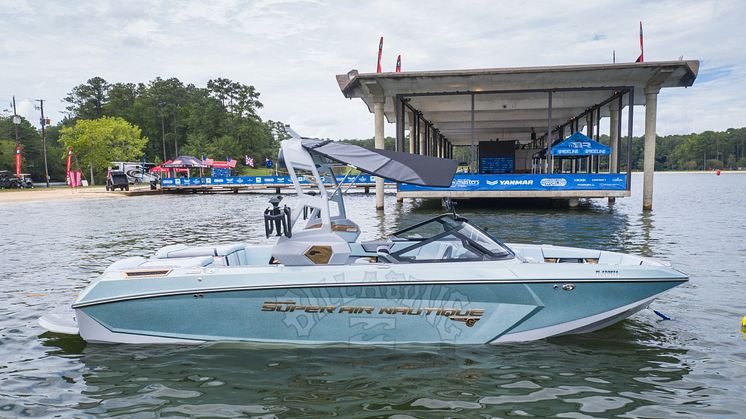 Hi-res image - YANMAR - YANMAR, Mastry, and Nautique have developed an innovative solution based on the YANMAR 8LV370 marine diesel engine for the wake sports boating sector