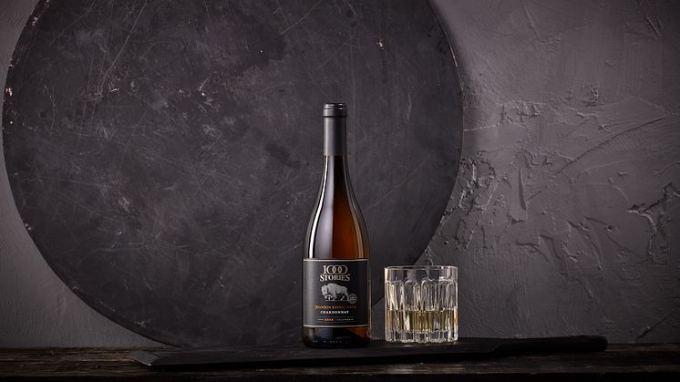 Denne fyldige og balanserte amerikanske Chardonnayen er den første bourbonlagrede hvitvinen i Norge.