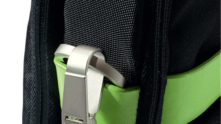 Smart Traveller väska - detalj metallkrok